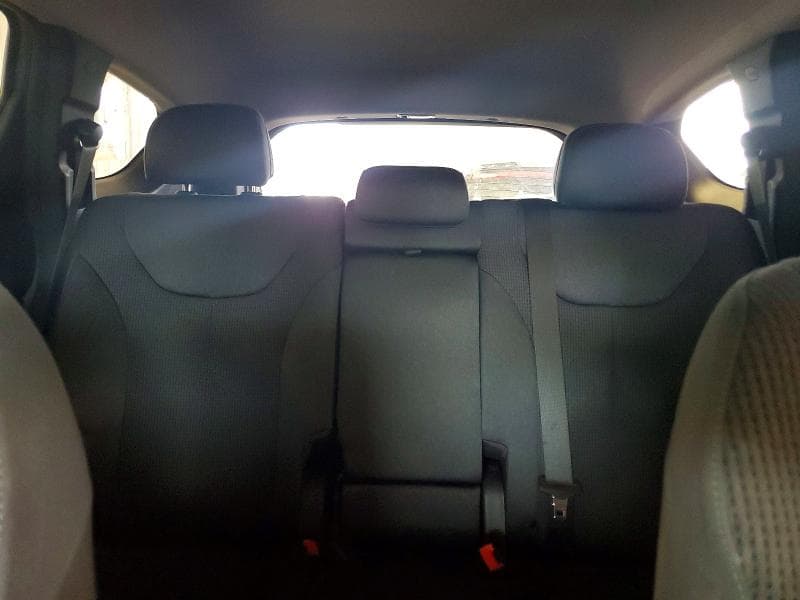 2019 HYUNDAI SANTA FE SE 10