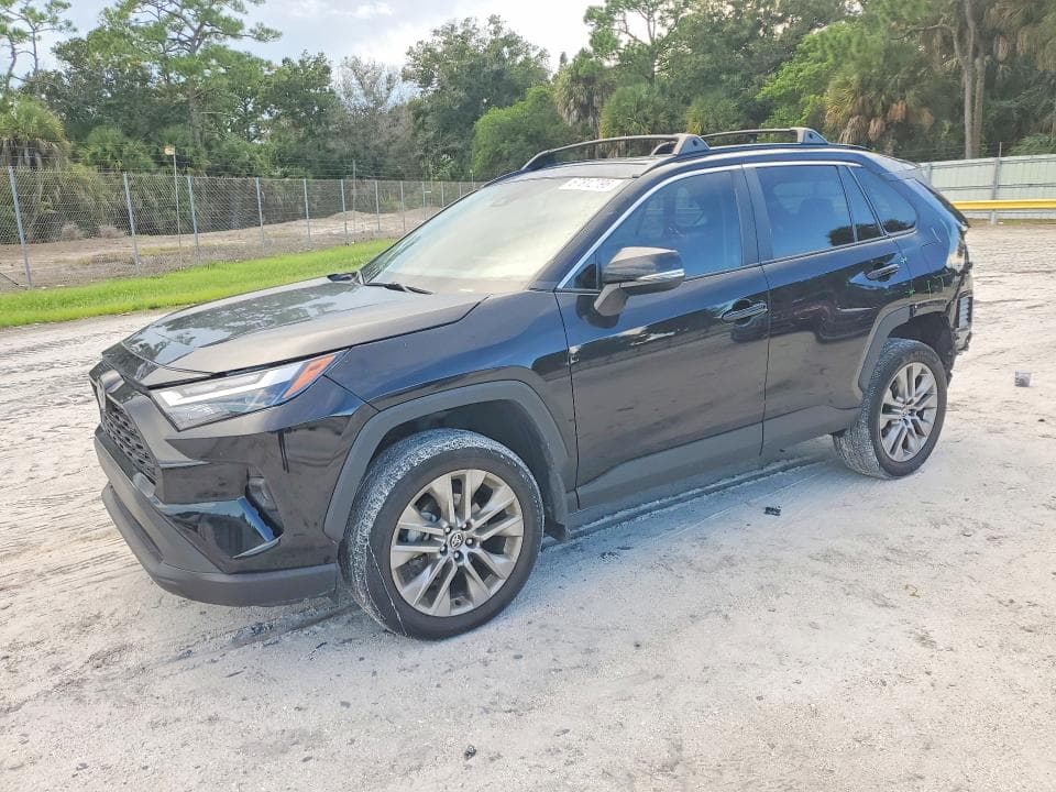 2025 TOYOTA RAV4 XLE PREMIUM