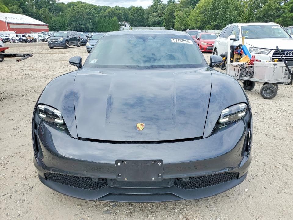 2022 PORSCHE TAYCAN 5
