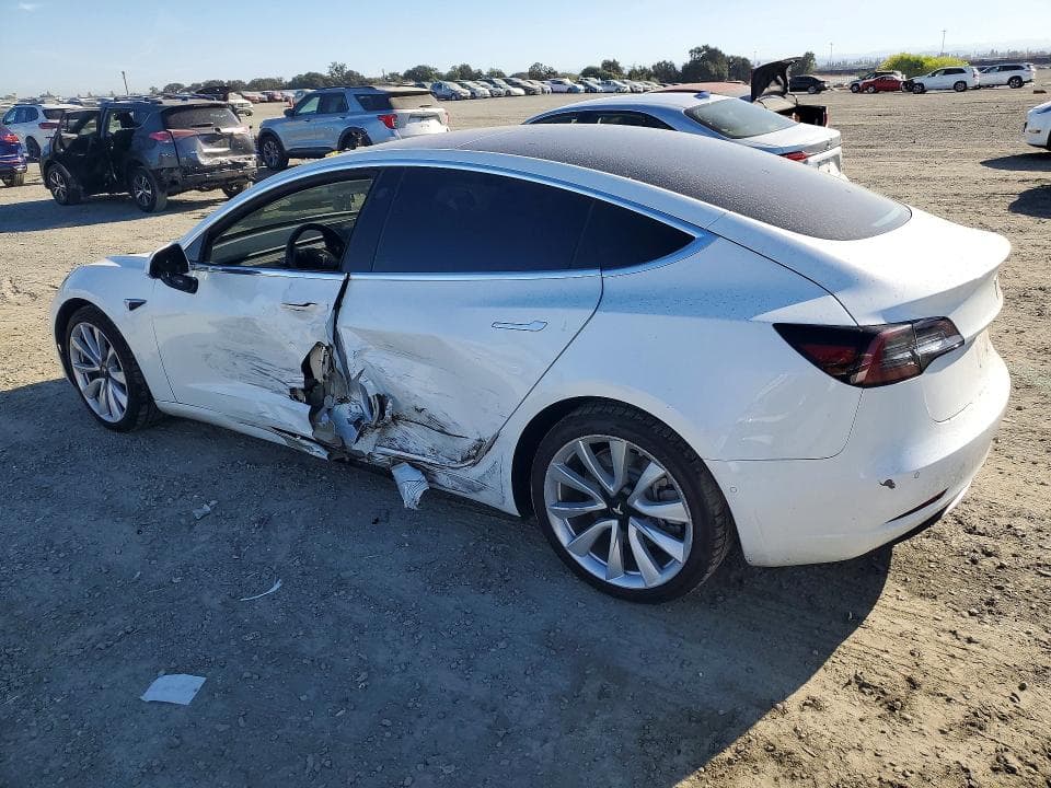 2018 TESLA MODEL 3 2