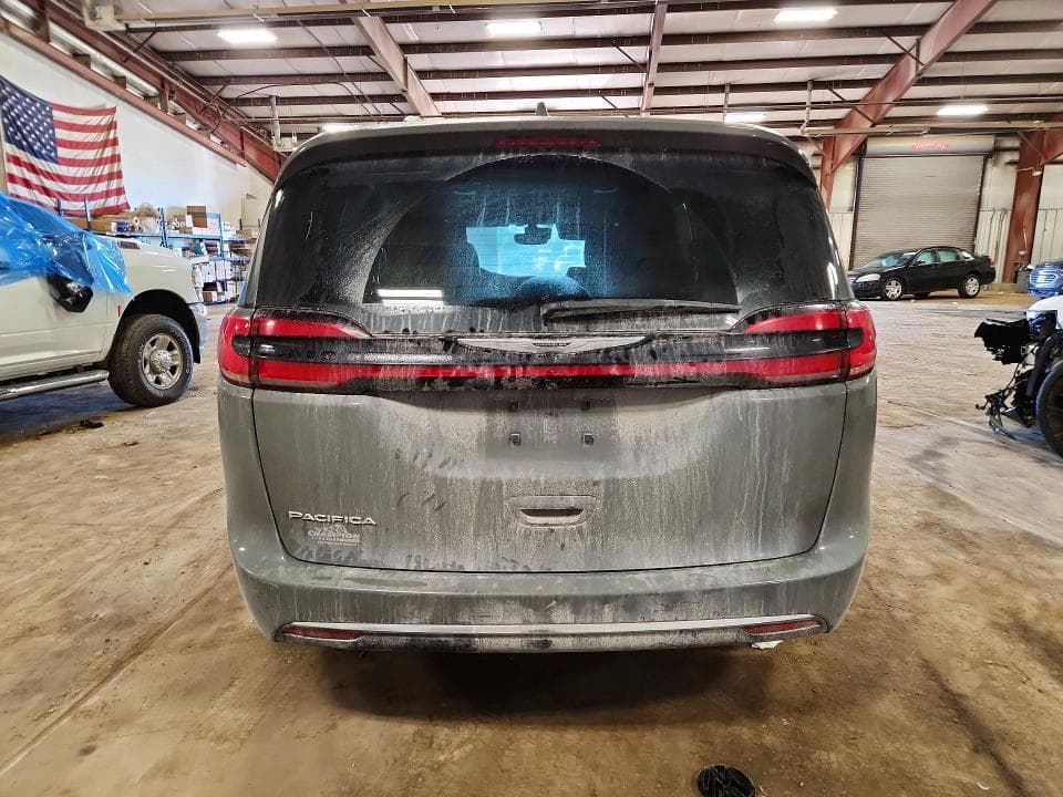 2022 CHRYSLER PACIFICA TOURING L 6