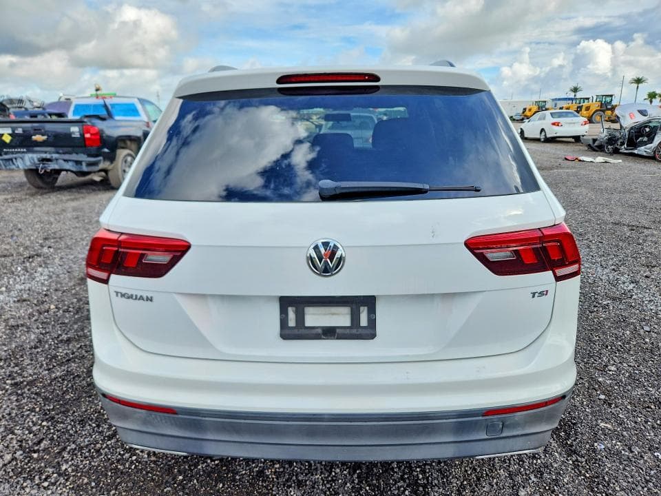 2018 VOLKSWAGEN TIGUAN S 6