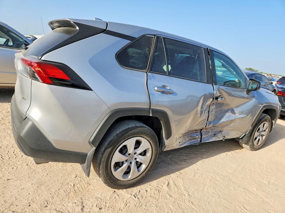 2024 TOYOTA RAV4 LE 3