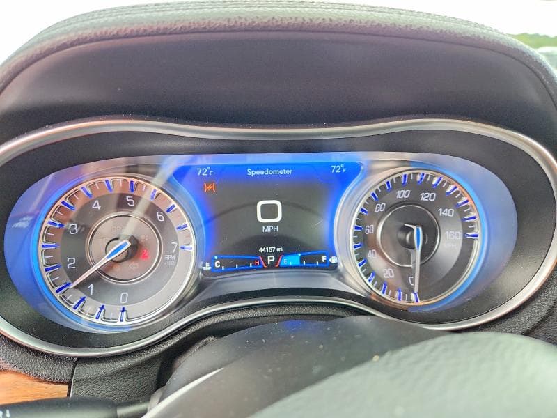 2019 CHRYSLER 300C 9