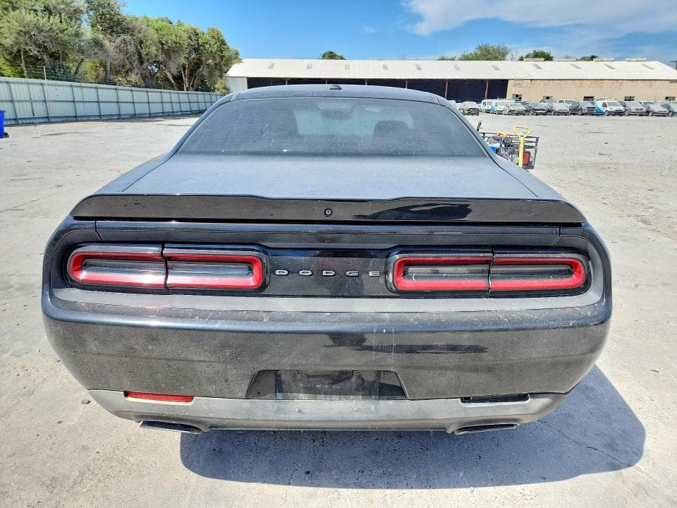2018 DODGE CHALLENGER SXT 6
