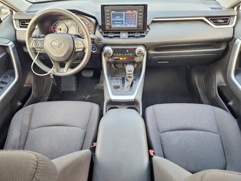 2019 TOYOTA RAV4 XLE 8