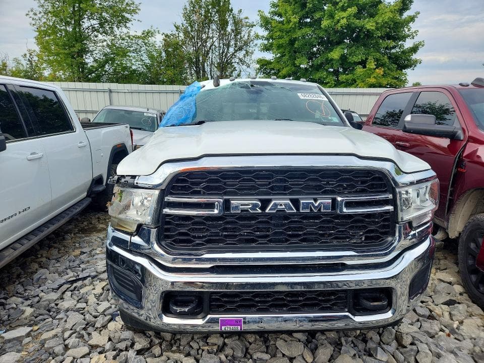 2022 RAM 3500 TRADESMAN 5