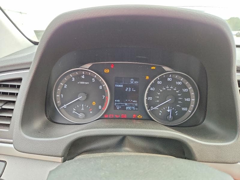 2017 HYUNDAI ELANTRA SE 9