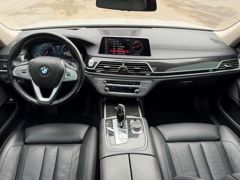 2019 BMW 740 XI 9
