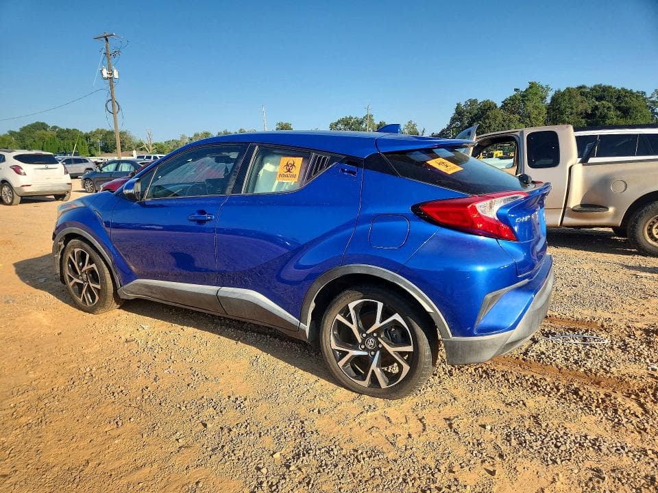 2019 TOYOTA C-HR XLE 2