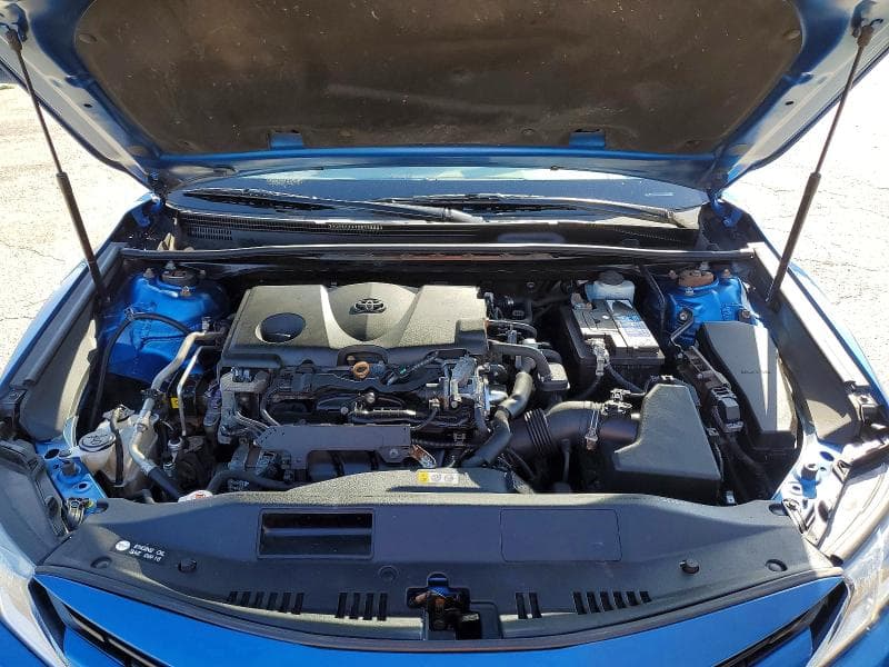 2020 TOYOTA CAMRY LE 11
