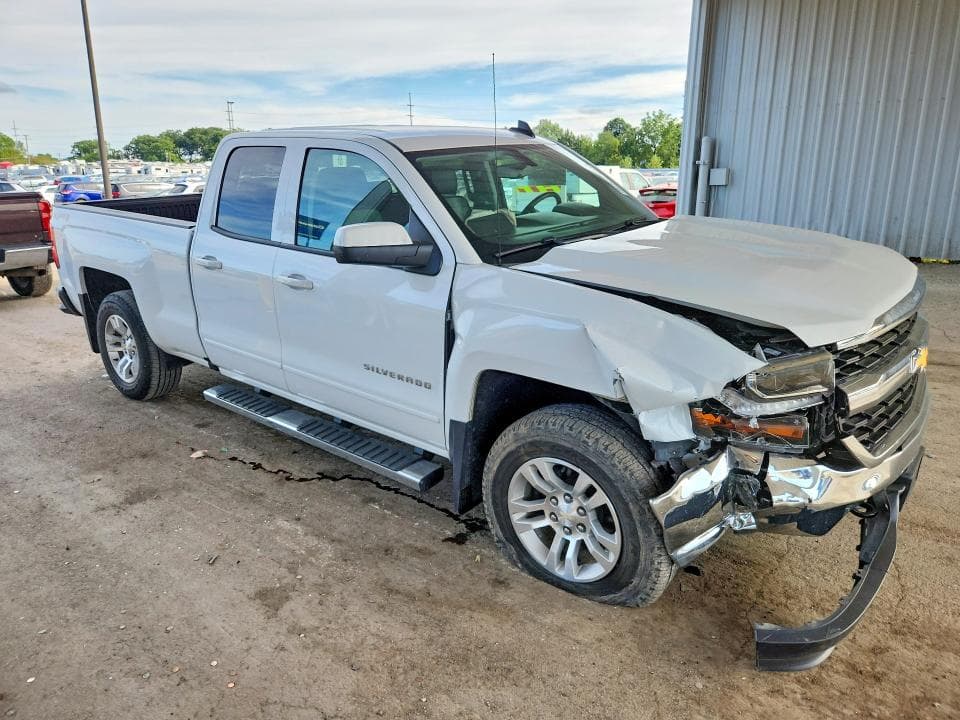 2017 CHEVROLET SILVERADO K1500 LT 4