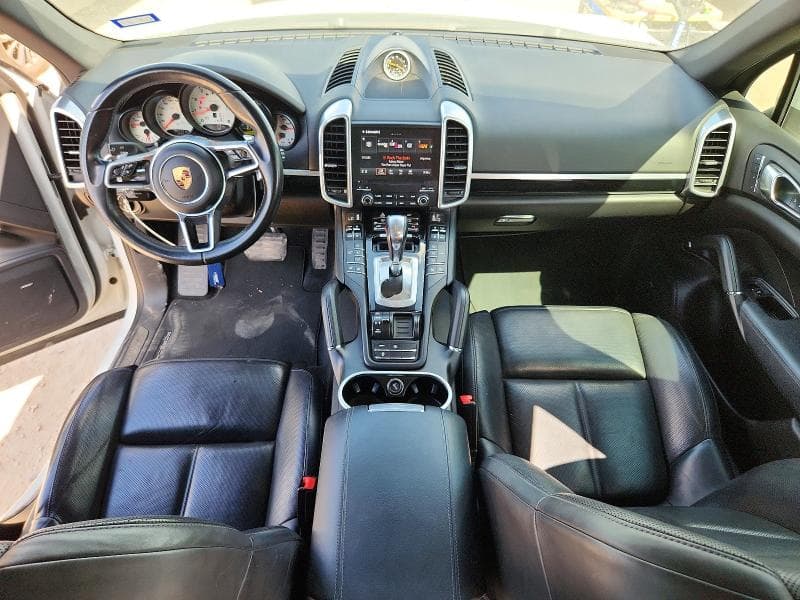 2017 PORSCHE CAYENNE 8