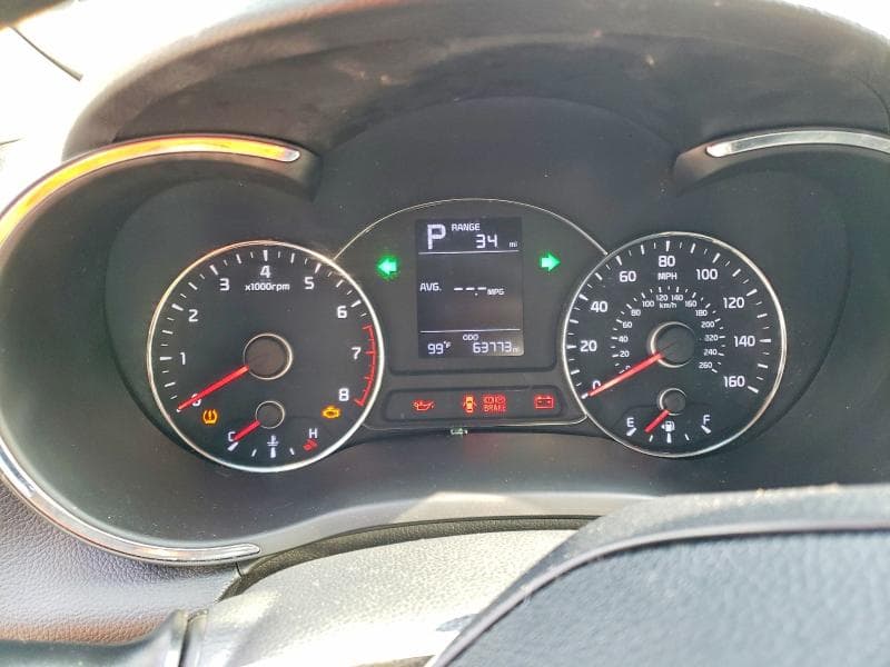 2017 KIA FORTE5 LX 9