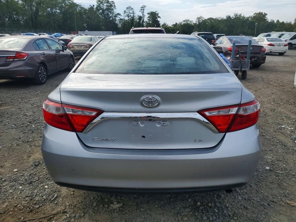2017 TOYOTA CAMRY LE 6