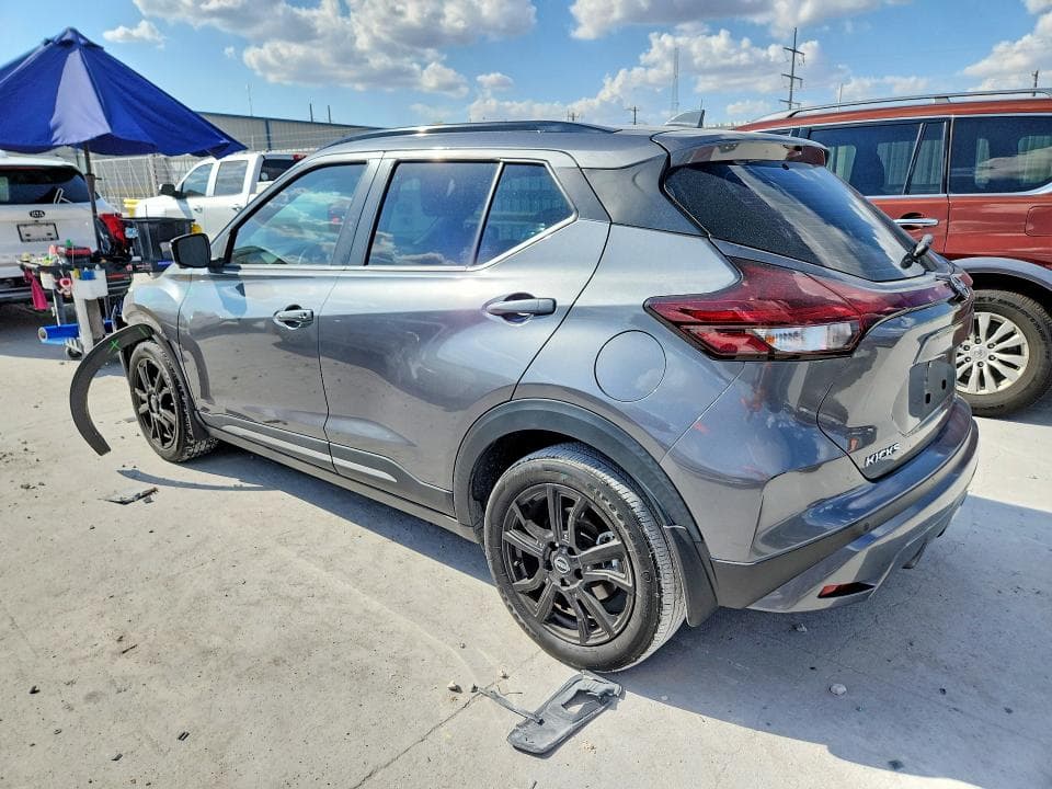 2023 NISSAN KICKS SR 2