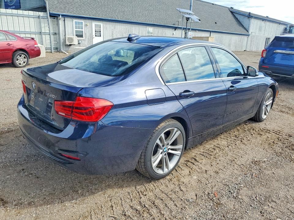 2017 BMW 330 XI 3