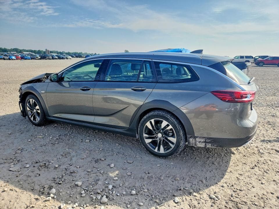 2018 BUICK REGAL TOURX ESSENCE 2