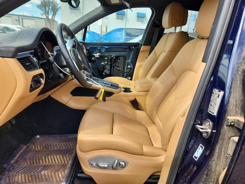 2018 PORSCHE MACAN 7