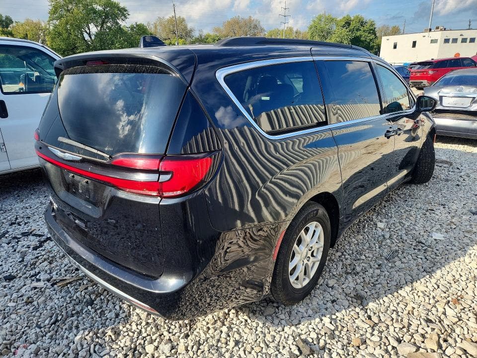 2022 CHRYSLER PACIFICA TOURING L 3