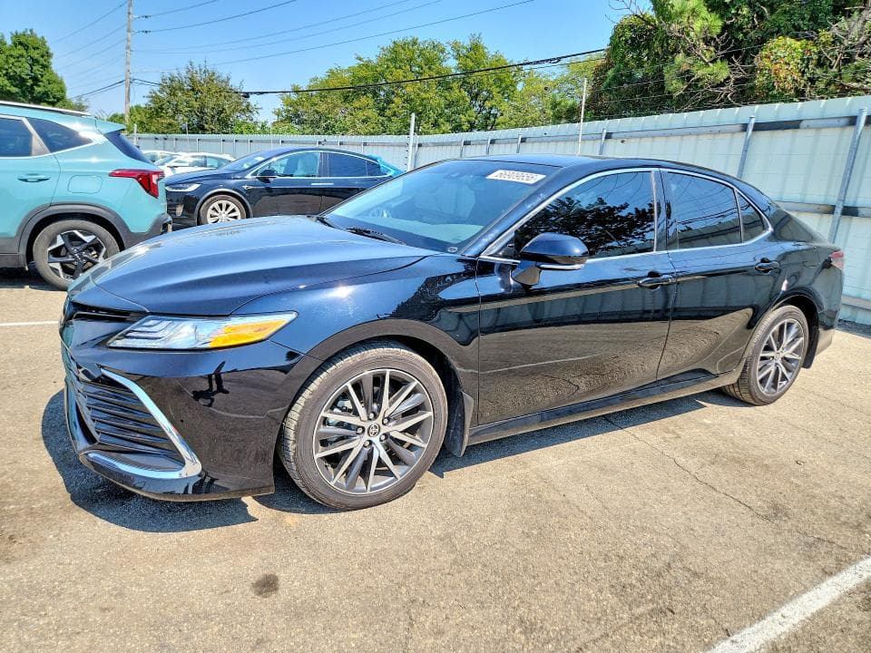 2024 TOYOTA CAMRY XLE - 1