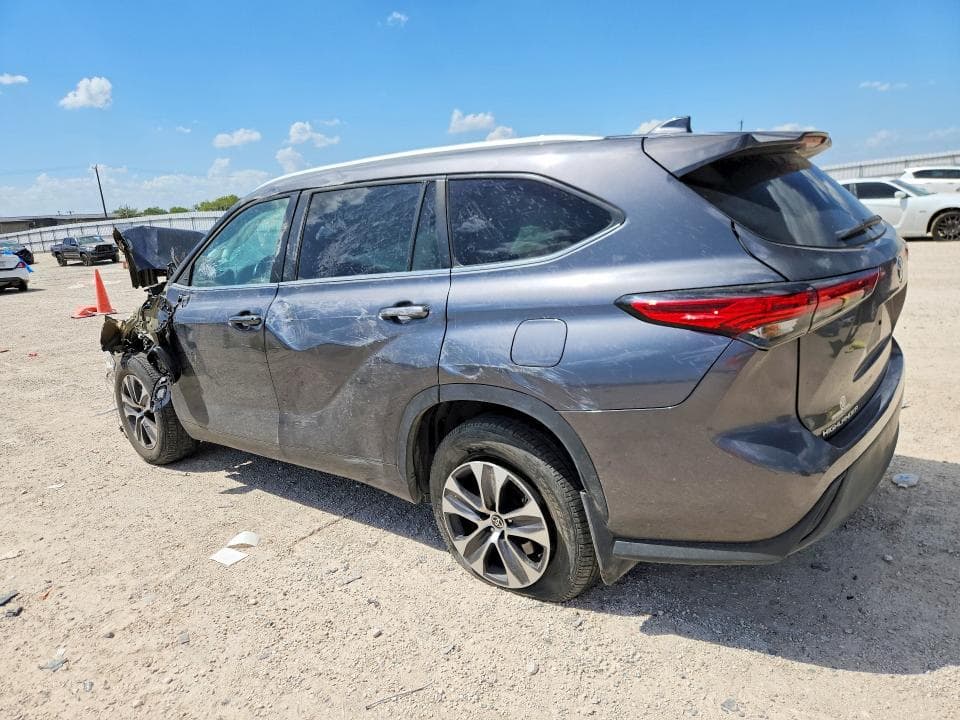 2023 TOYOTA HIGHLANDER XLE 2