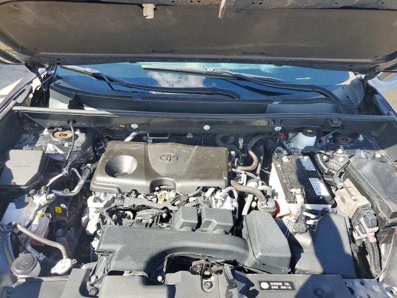 2023 TOYOTA RAV4 XLE 12