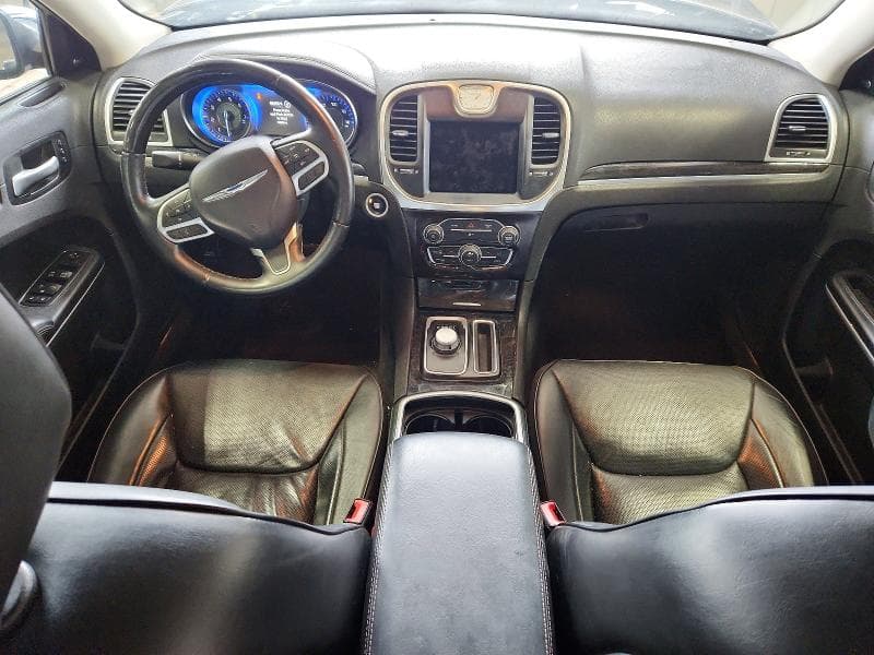 2017 CHRYSLER 300C 8