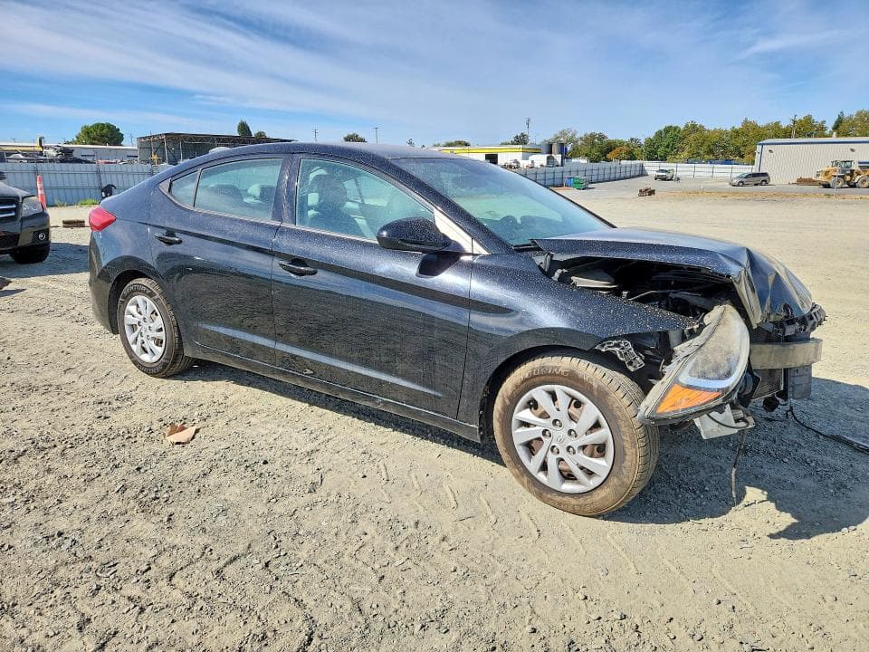 2017 HYUNDAI ELANTRA SE 4
