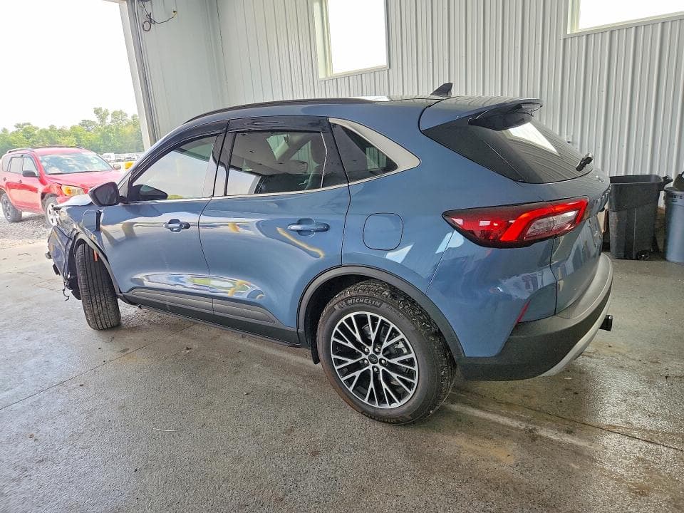 2026 FORD ESCAPE 2