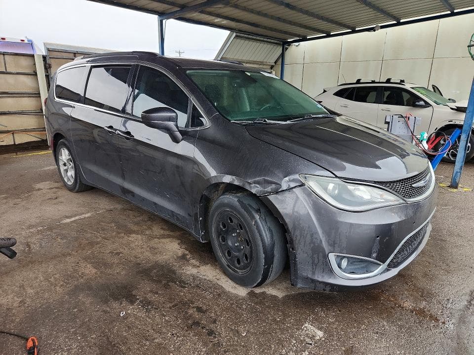 2019 CHRYSLER PACIFICA TOURING PLUS 4