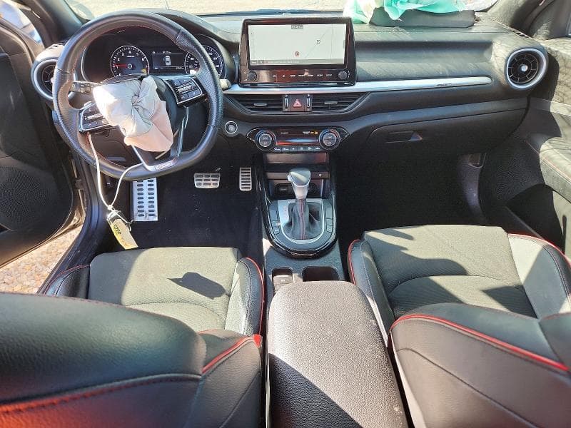 2023 KIA FORTE GT 8