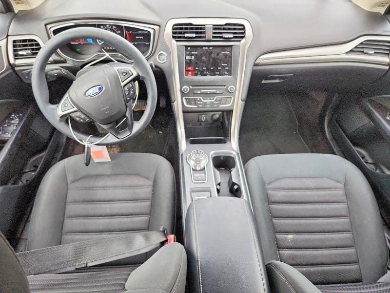 2017 FORD FUSION SE 8