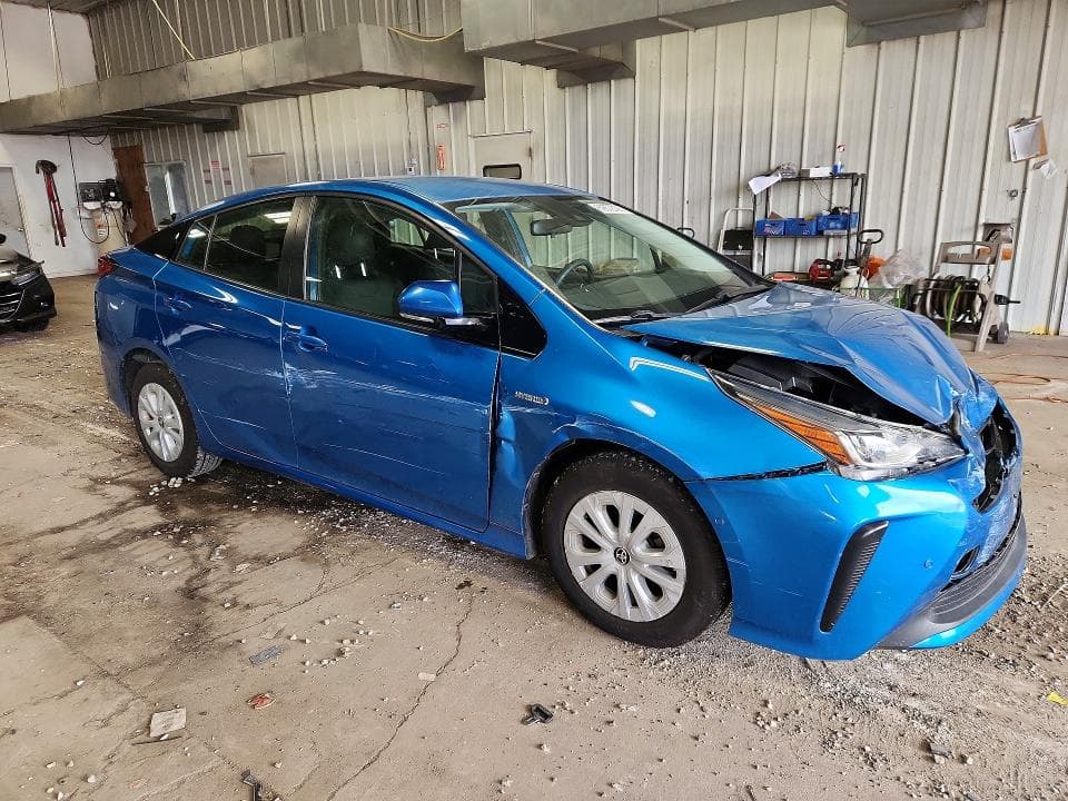 2019 TOYOTA PRIUS LE 4