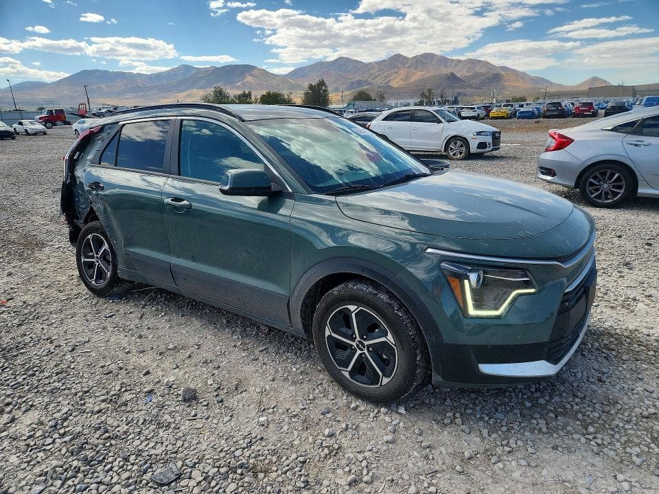 2023 KIA NIRO EX 4