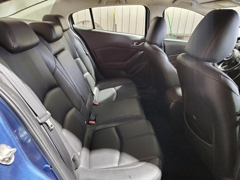 2018 MAZDA 3 TOURING 10