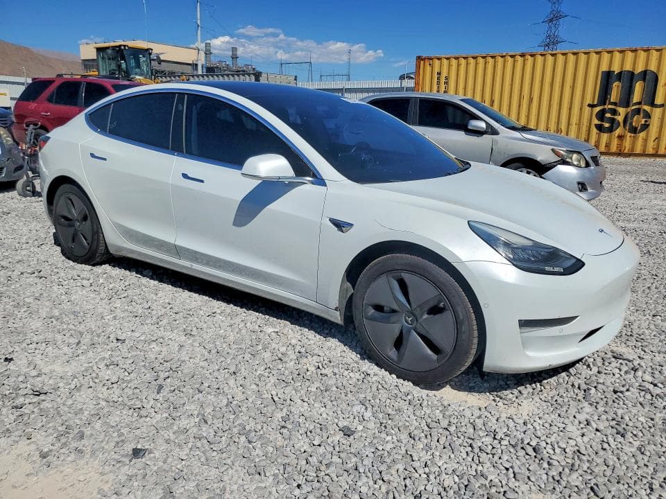 2018 TESLA MODEL 3 4