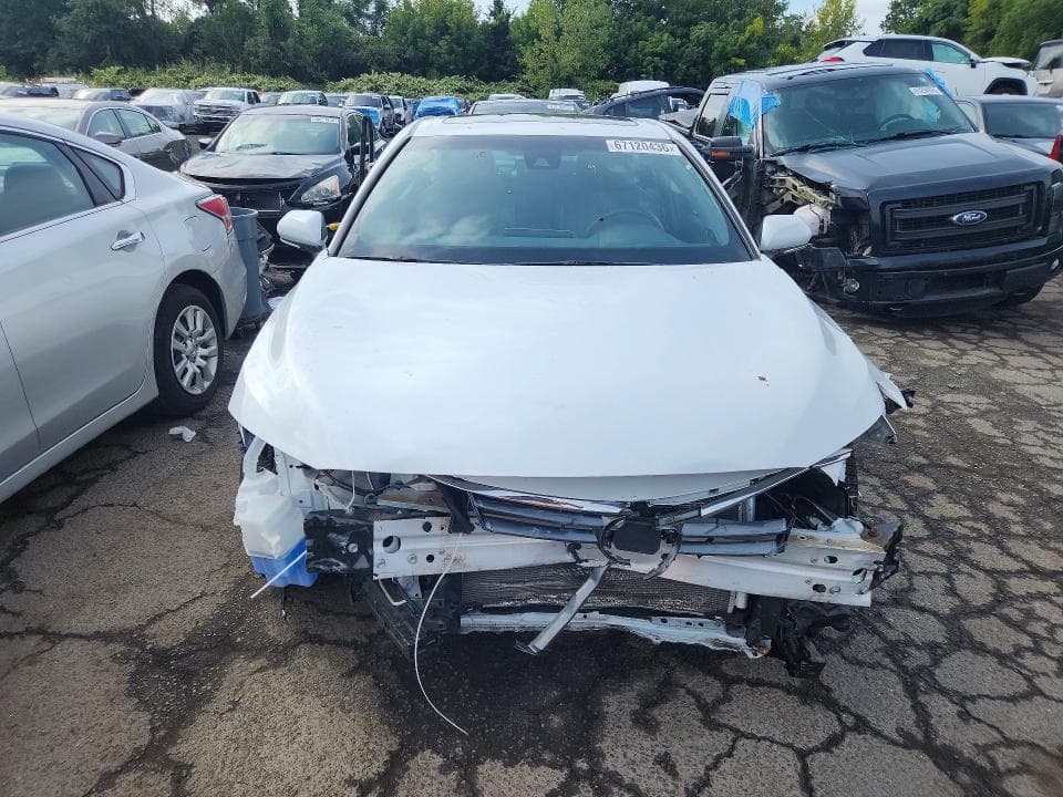 2019 TOYOTA AVALON LIMITED 5