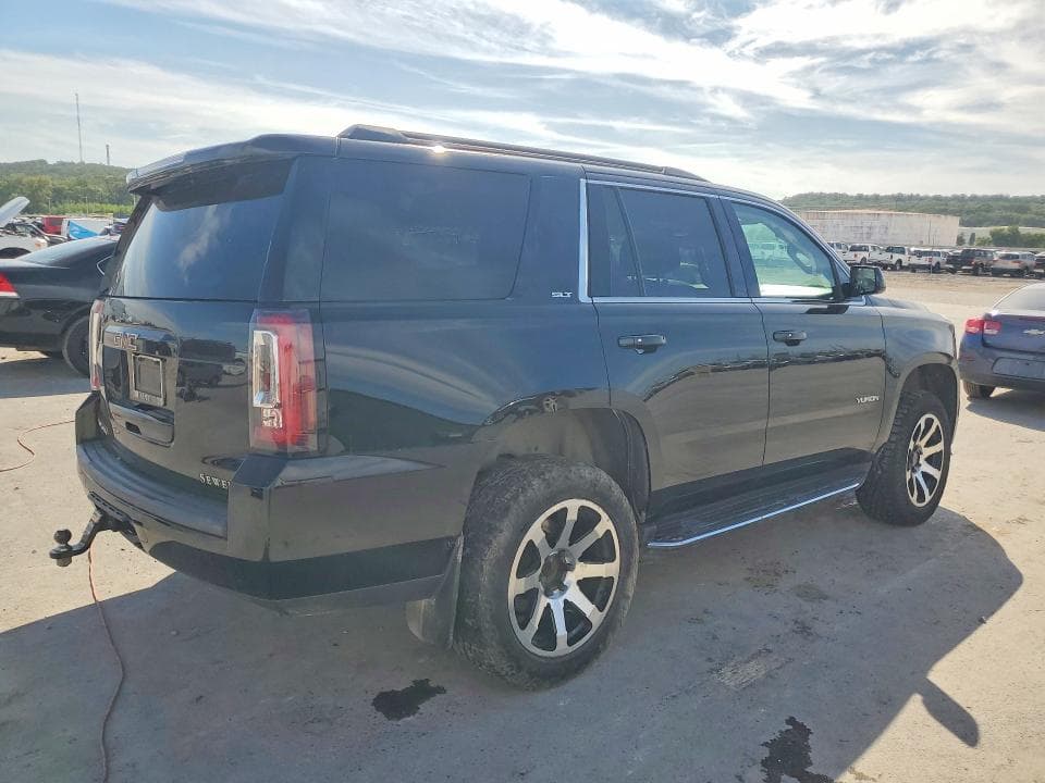 2020 GMC YUKON SLT 3