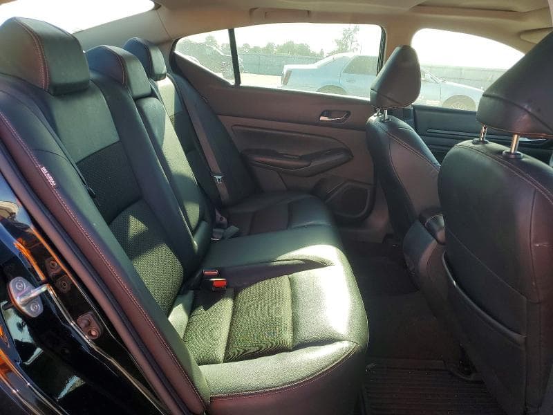 2022 NISSAN ALTIMA SR 10