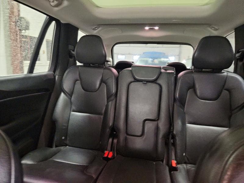 2017 VOLVO XC90 T6 10