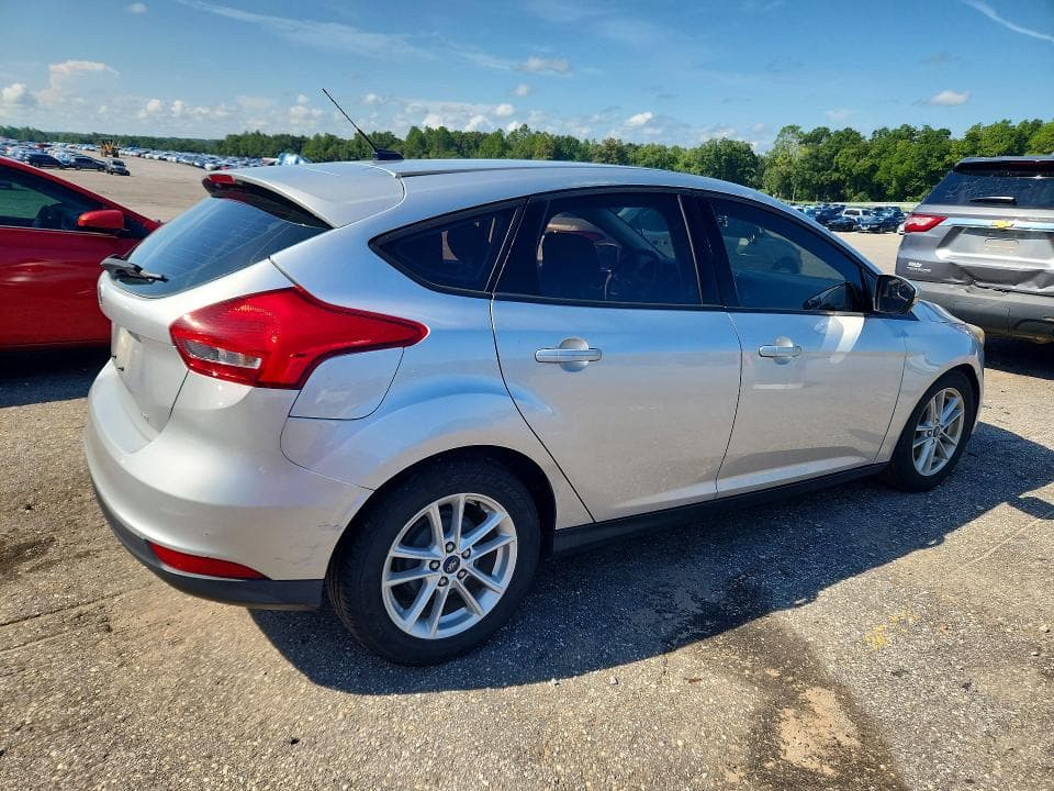 2017 FORD FOCUS SE 3