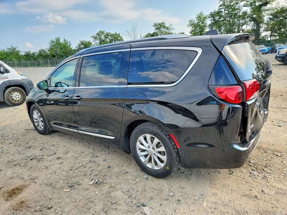 2018 CHRYSLER PACIFICA TOURING L 2