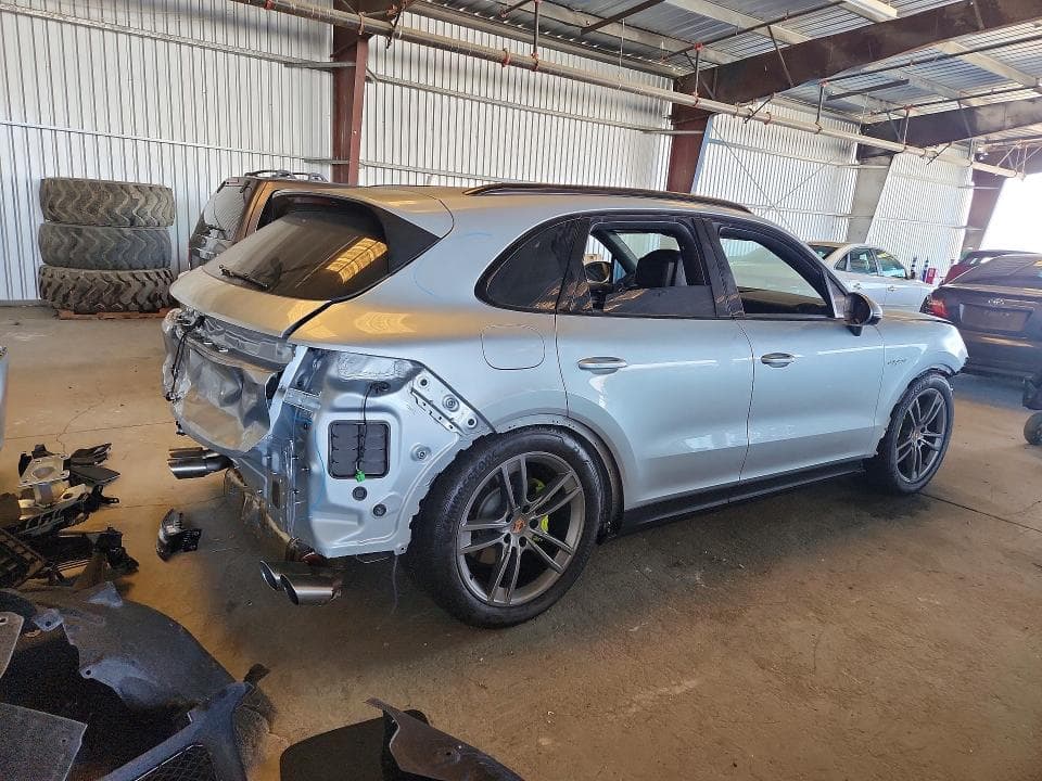2026 PORSCHE CAYENNE SE HYBRID 3
