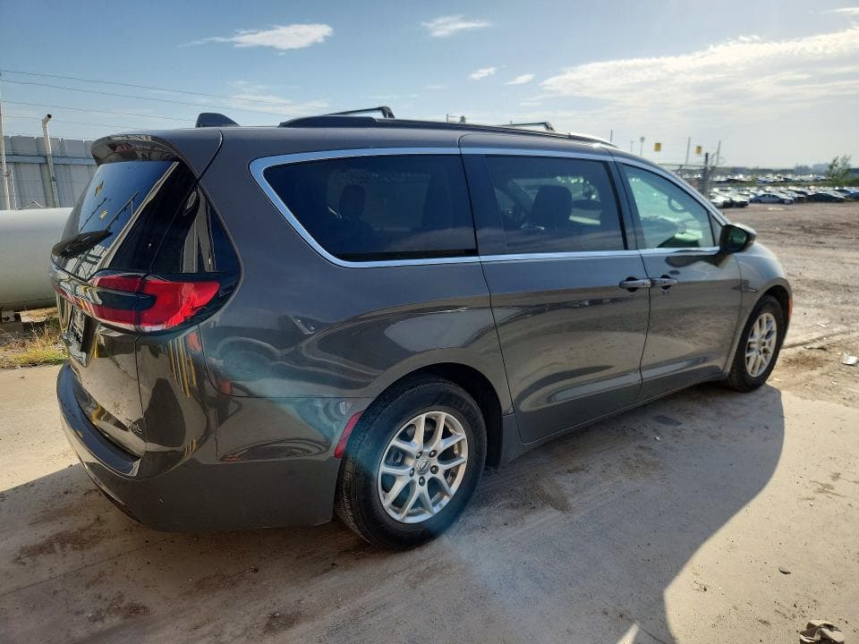 2022 CHRYSLER PACIFICA TOURING L 3