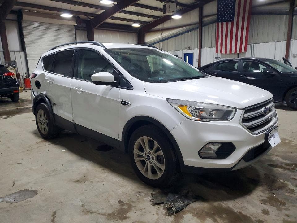 2018 FORD ESCAPE SE 4