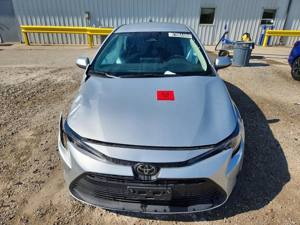 2025 TOYOTA COROLLA LE 5
