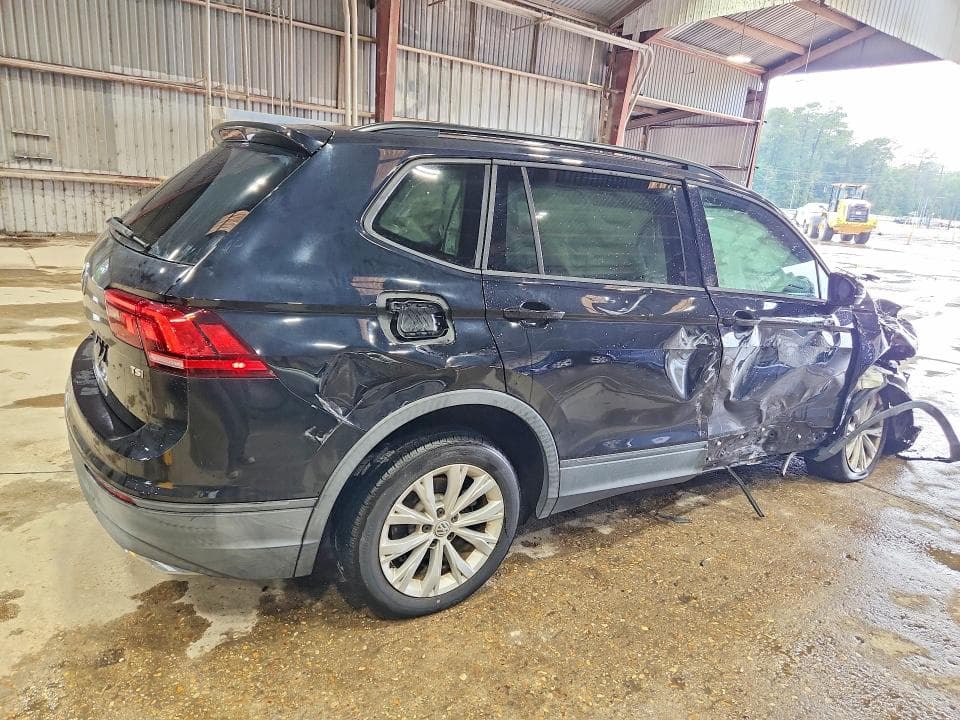 2018 VOLKSWAGEN TIGUAN S 3