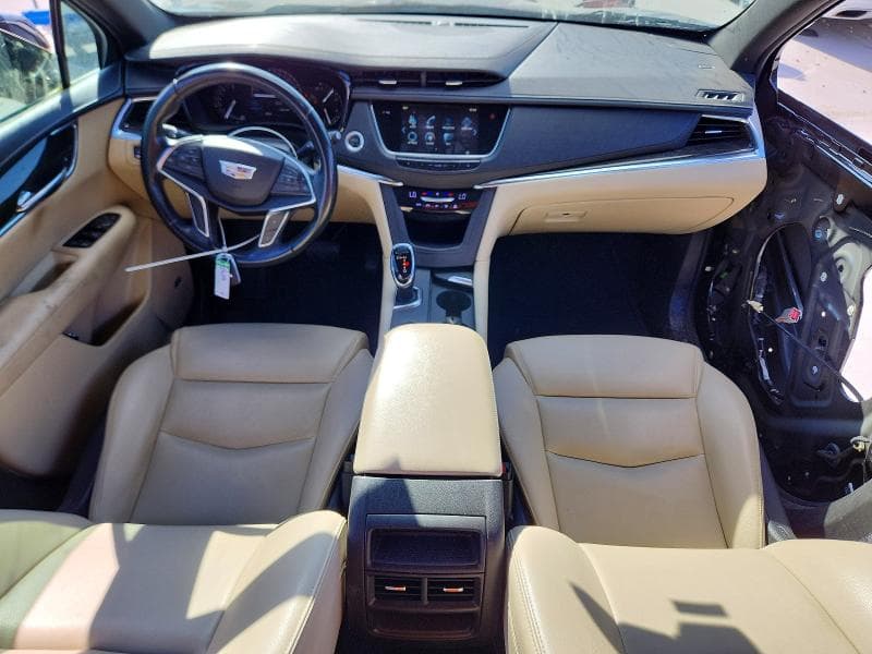 2018 CADILLAC XT5 8