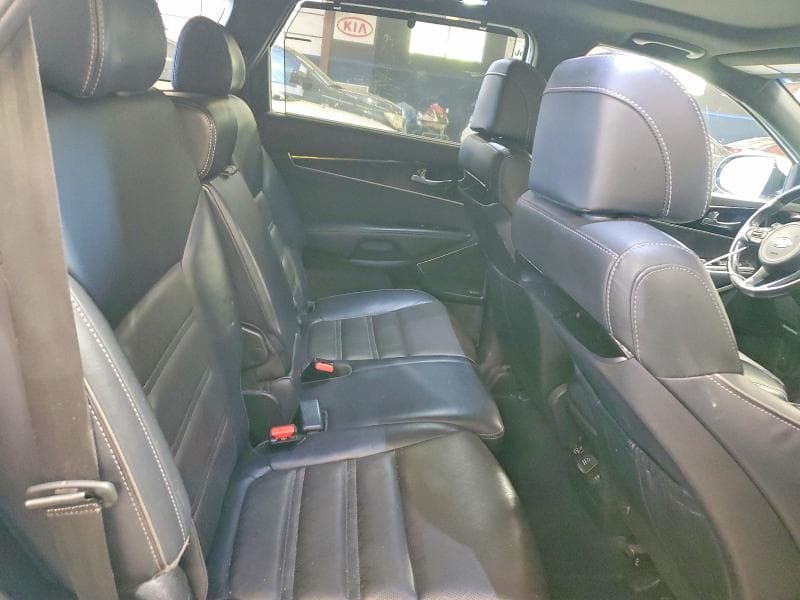 2017 KIA SORENTO SX LIMITED V6 11